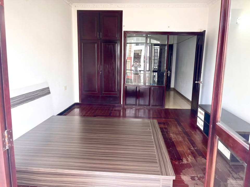 Phòng cho thuê tại Quận 4, diện tích 60m² chỉ 6 triệu - Tiện nghi đầy đủ!