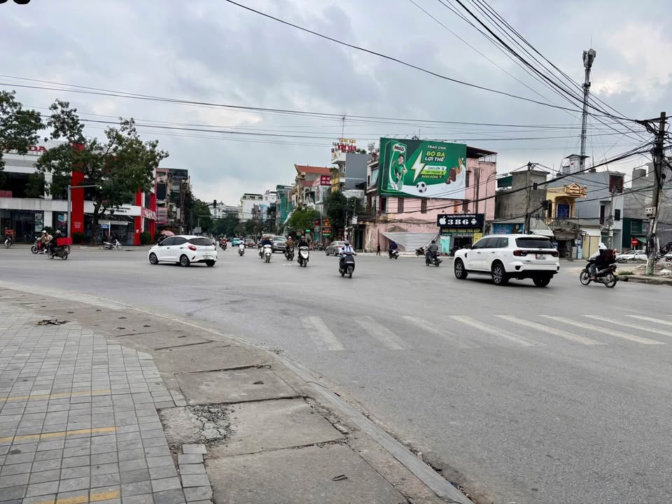 Bán đất vàng Quảng Thành, TP Thanh Hóa 400m² giá 11.9 tỷ - Tiềm năng phát triển lớn!