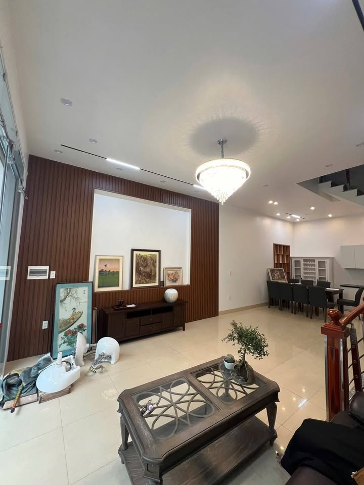 Nhà đẹp khu TĐC Vinhomes Imperia, Sở Dầu, Hải Phòng 50m² giá 5.6 tỷ - Không gian sống lý tưởng!