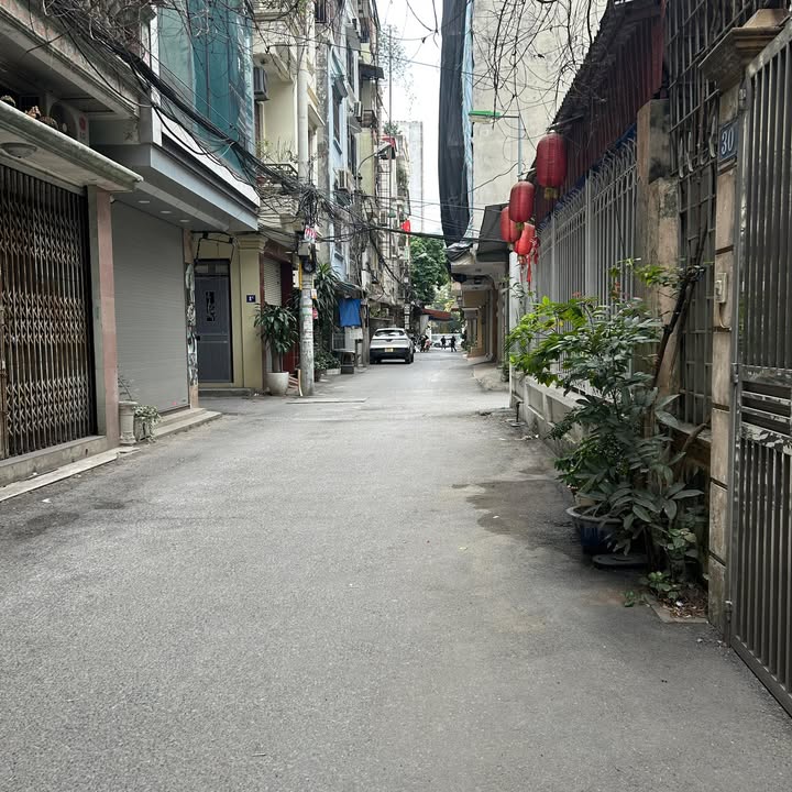 Nhà phố Cổ Nhuế 66m² giá 12 tỷ - Ô tô đỗ cửa, vào nhà tiện lợi!