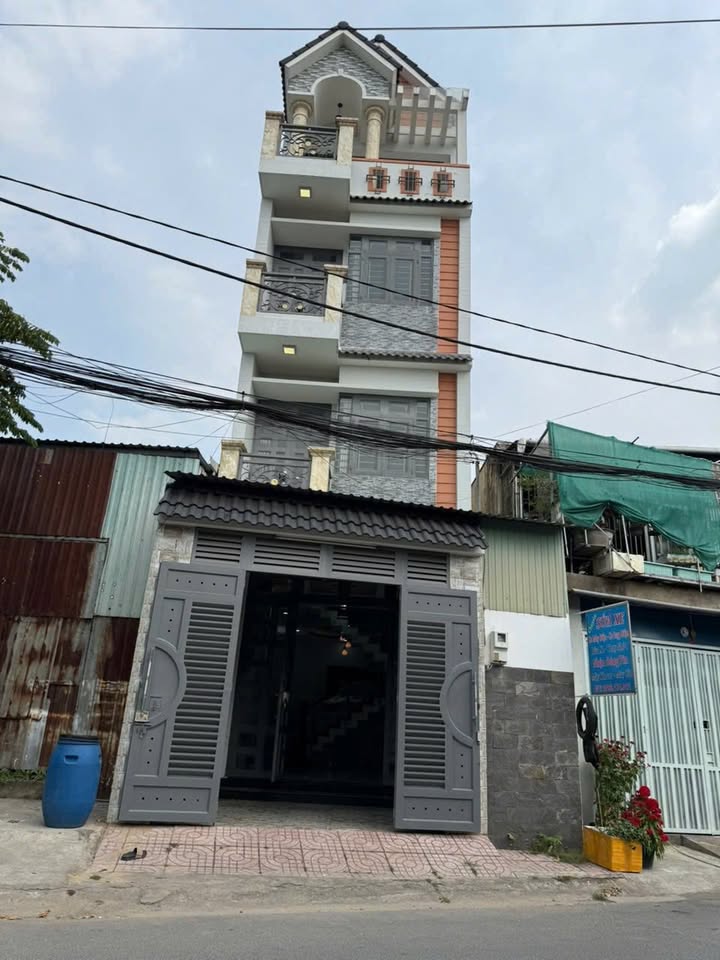 Nhà phố Hóc Môn 70m² giá 5.2 tỷ - Sổ hồng riêng, cho thuê 10 triệu/tháng!