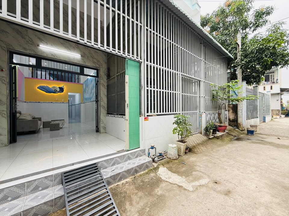 Nhà phố đường Đoàn Nguyễn Tuấn, Bình Chánh 70m² giá 1.85 tỷ - Chính chủ bán gấp!