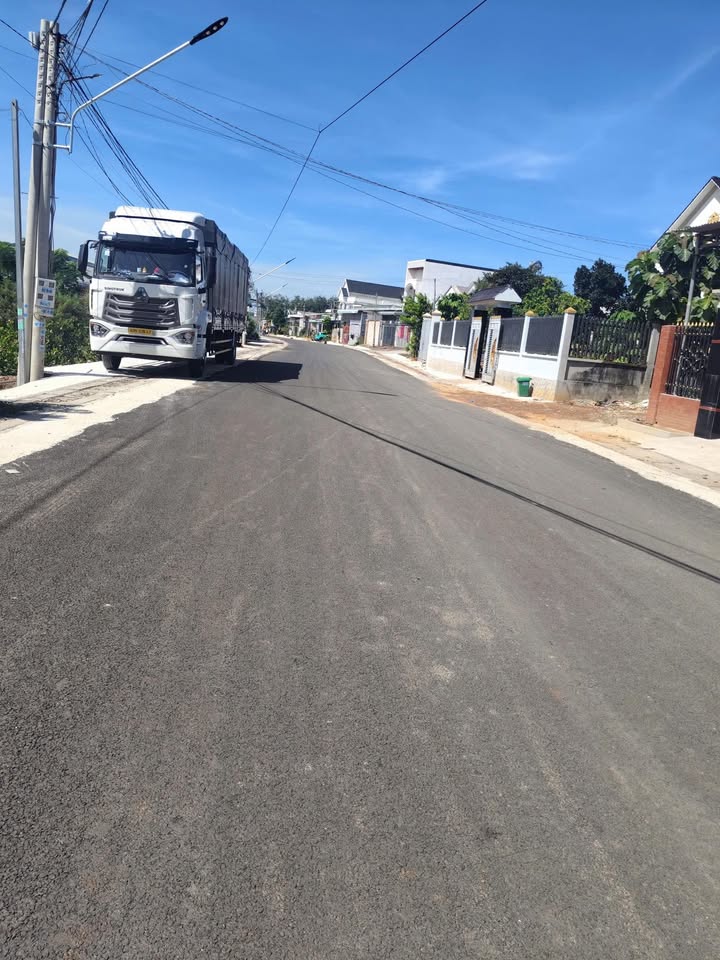 Nhà riêng Tân Xuân Đồng Xoài 318m² giá 1.8 tỷ - Sổ hồng chính chủ, thổ cư 50%