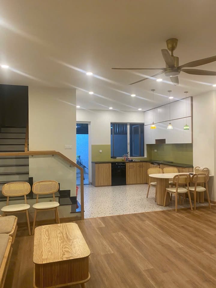 Nhà phố Dragon Village Thủ Đức 90m² giá 8.2 tỷ - Full nội thất sang trọng!