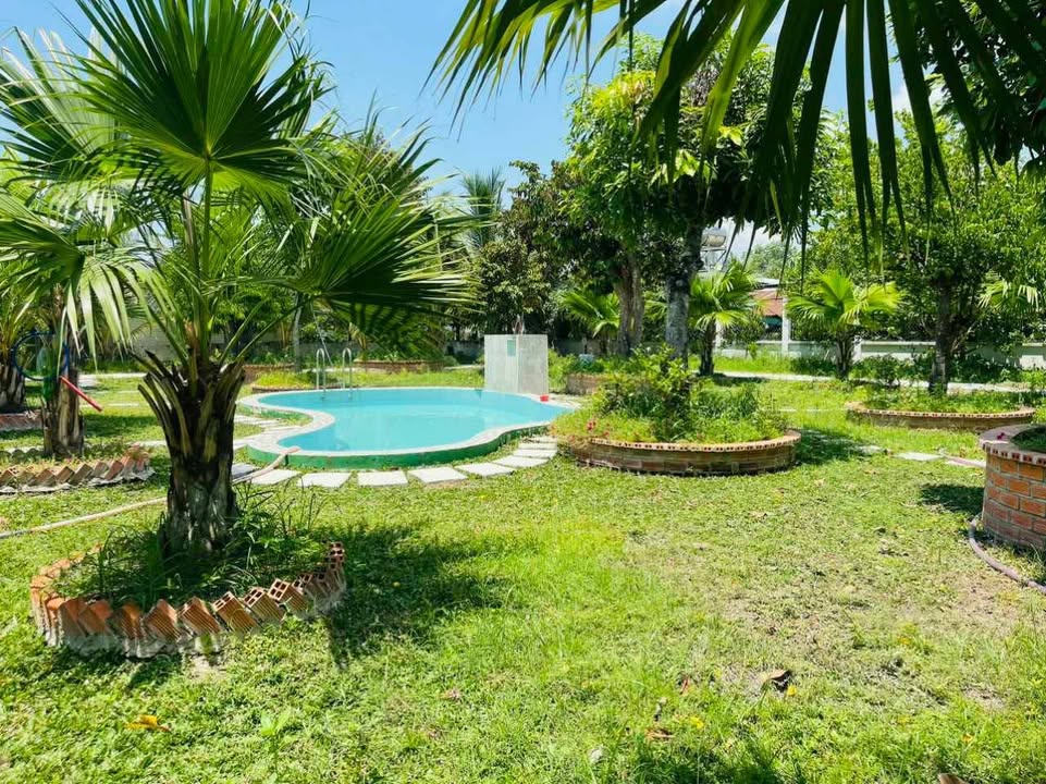 Nhà vườn 1200m² xã Trung Lập Thượng giá 10 tỷ - Không thể bỏ lỡ!