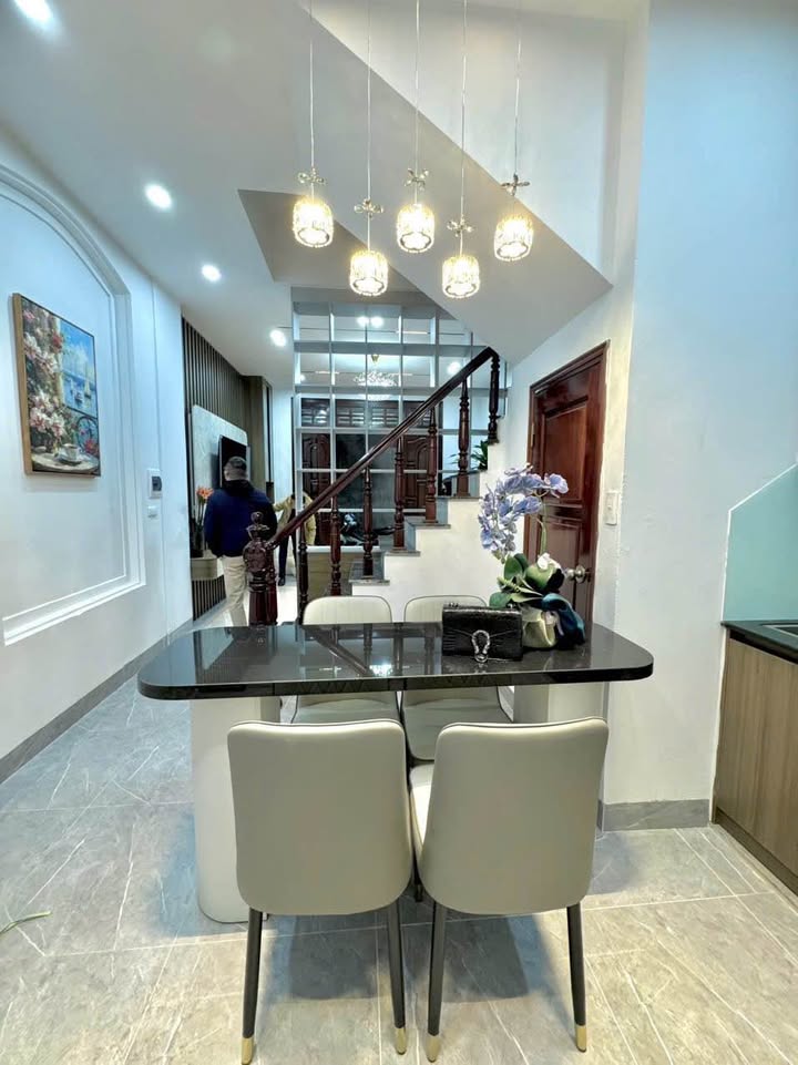 Nhà riêng Kim Giang 34m² giá 8 tỷ - Hai mặt ngõ thông thoáng, gần phố