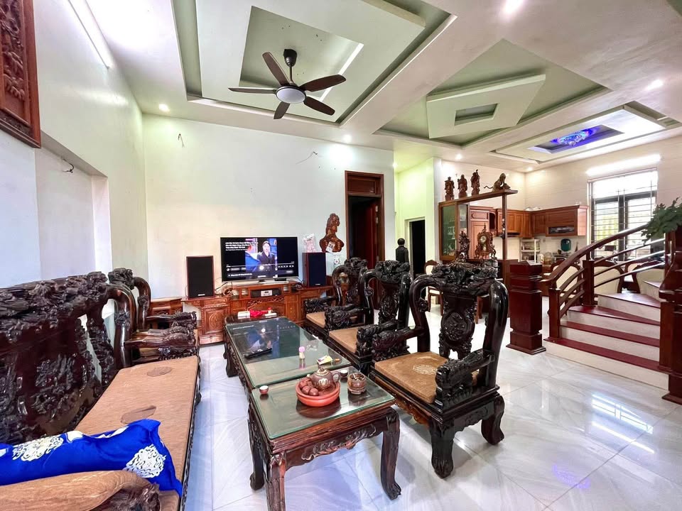 Nhà 3 tầng Quảng Phong, Ba Đồn 242m² giá 5 tỷ - Đầu tư sinh lời lý tưởng!