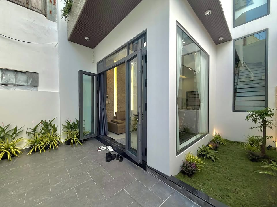 Nhà 3 tầng tại Hải Châu, Đà Nẵng 75m² giá 6.412 tỷ - Thiết kế hiện đại, cho thuê homestay sinh lời!