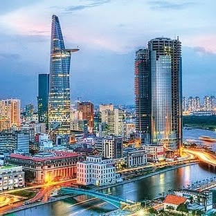 Nhà 4 tầng đường Lạc Long Quân, Quận 11 - Giá chỉ 9 tỷ VND - Sẵn sàng vào ở!