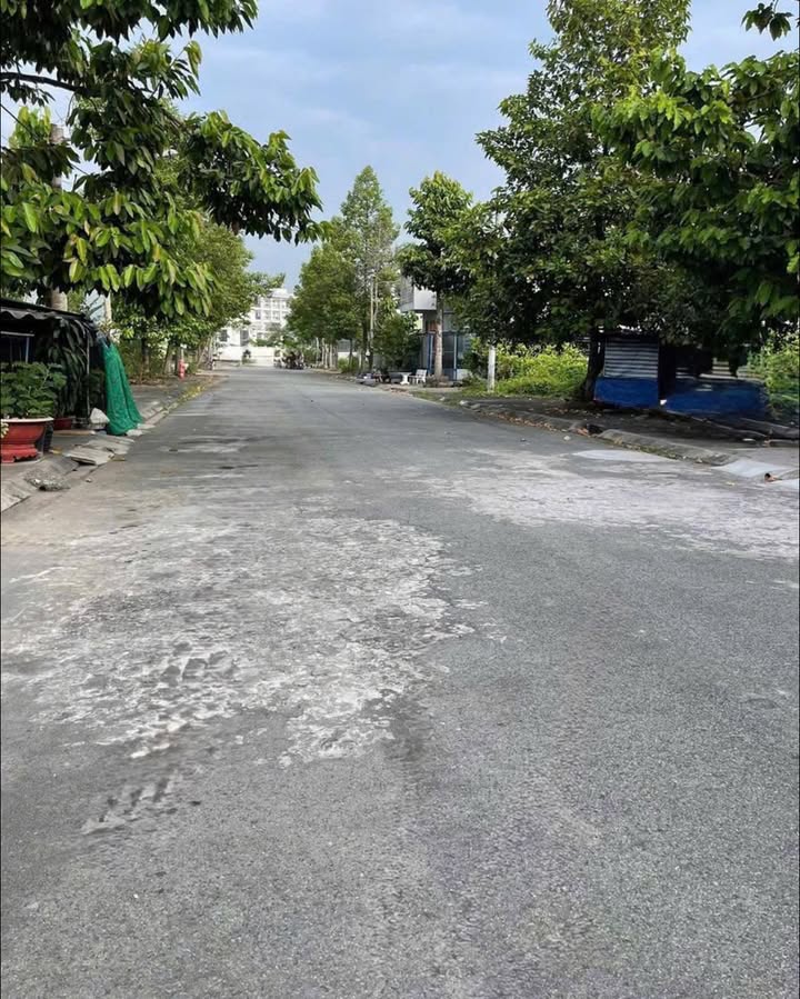 Lô đất đường số 12, Phường Long An, Tân An 90m² giá 2.4 tỷ - Pháp lý sổ hồng chính chủ!