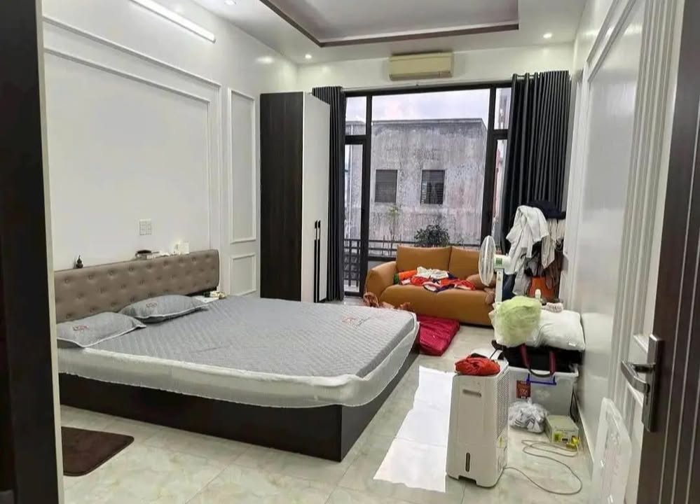 Nhà 3,5 tầng mặt đường Trại Lẻ Hải Phòng 81m² giá 11 tỷ - Vị trí trung tâm đắc địa!