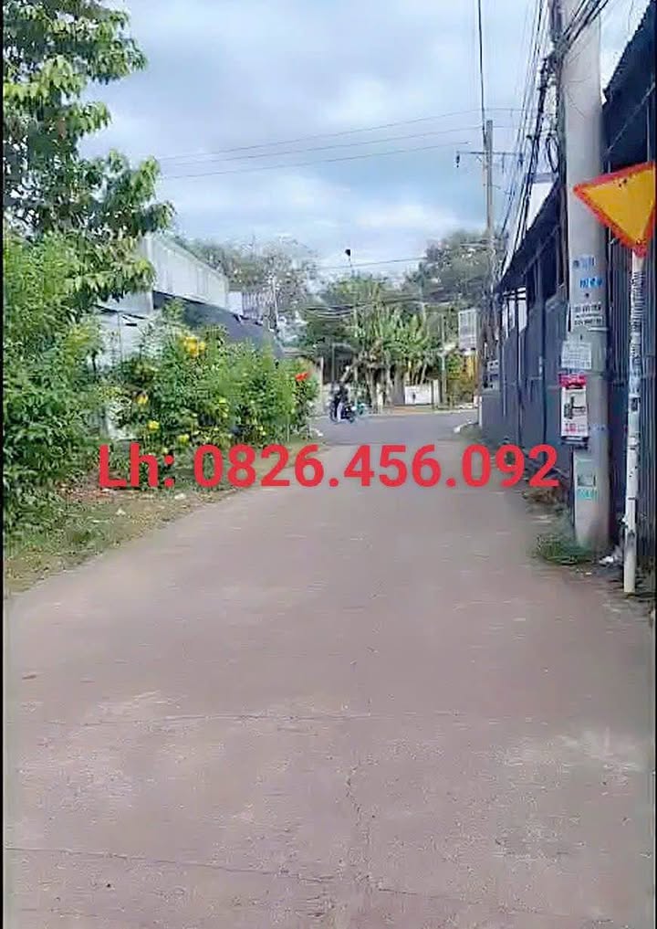 Bán đất và nhà cấp 4 tại Tân Thiện, Đồng Xoài, 325m² giá 1.6 tỷ - Cơ hội sở hữu vị trí đắc địa!