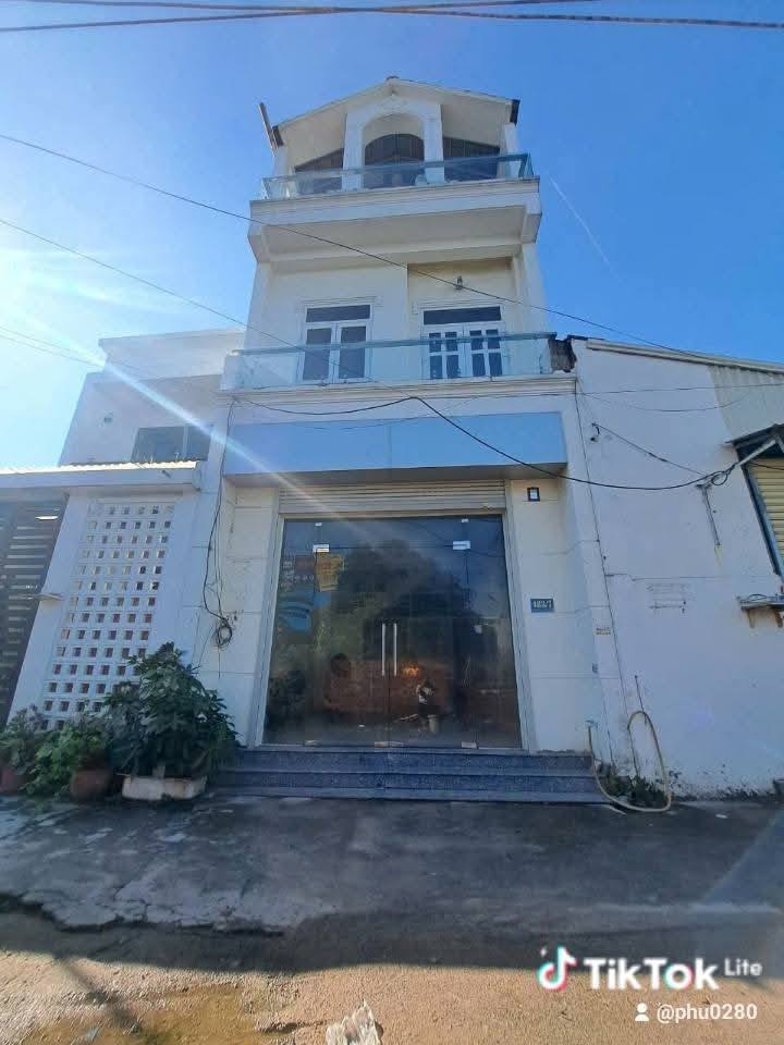 Nhà phố 3 tầng tại Lê Văn Khương, 140m² giá 6.7 tỷ - Sổ hồng chính chủ!