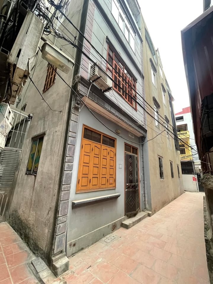 Nhà 4 tầng tại 192 Lê Trọng Tấn, 35m² giá 7.3 tỷ - Sổ đỏ chính chủ, lô góc đẹp!