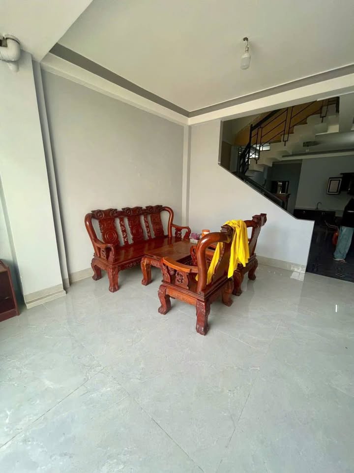 Nhà 1 trệt 1 lầu tại Tam Hòa, Biên Hòa 2PN giá 5 triệu - Không gian yên tĩnh cho gia đình!