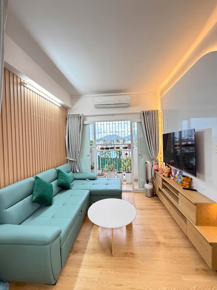 Căn hộ Chung cư Hoàng Quân Nha Trang 60m² giá 2.3 tỷ - Thiết kế hiện đại, vào ở ngay!