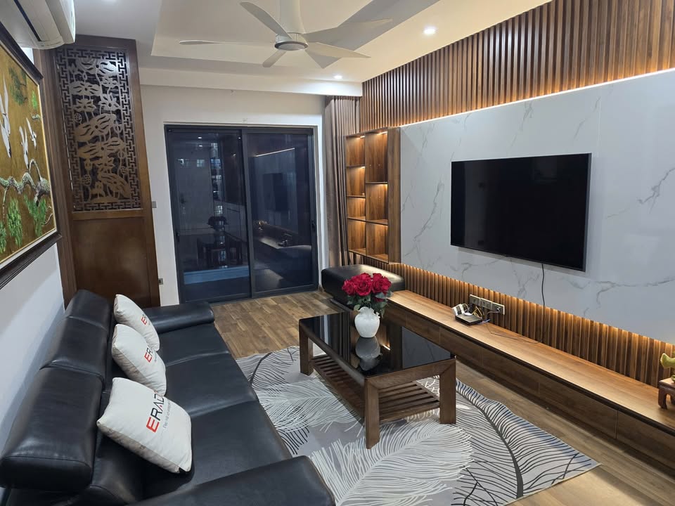 Căn hộ Goldmark 136 Hồ Tùng Mậu 94m² giá 9.2 tỷ - Full nội thất tiện nghi!