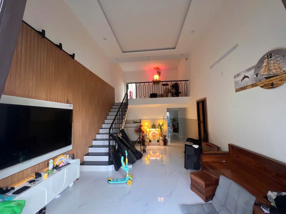 Nhà phố gác lửng đường Hoàng Văn Thái, Đà Nẵng 123m² giá 3.2 tỷ - Chính chủ bán gấp!