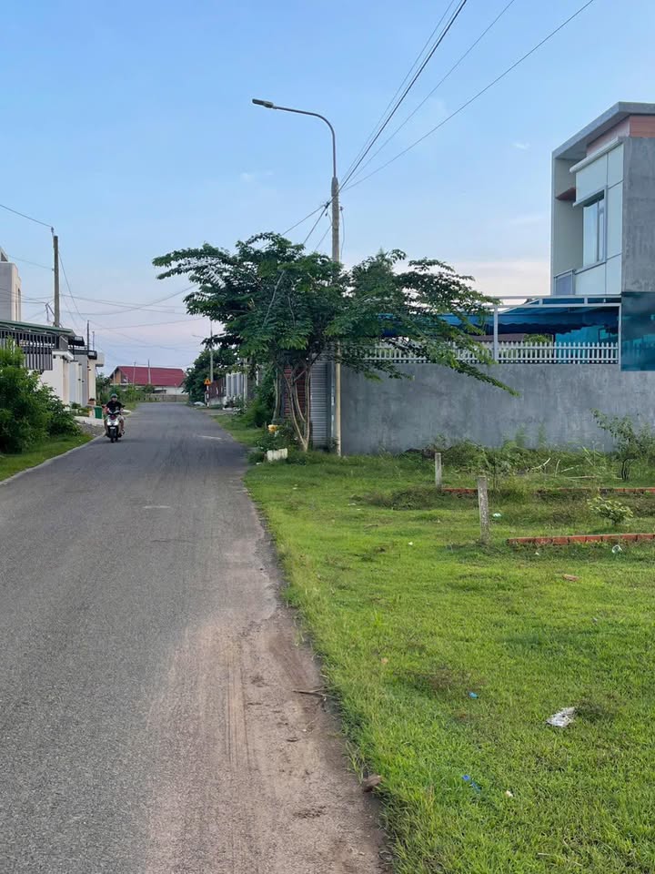 Đất thổ cư Long Khánh 250m² giá 700 triệu - Mặt tiền lớn, cơ hội đầu tư hấp dẫn!