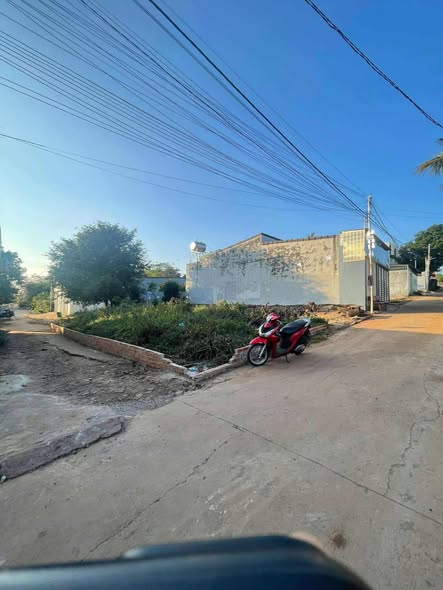 Đất nền Ymoal Buôn Ma Thuột 197.75m² giá 2.58 tỷ - Vị trí góc 2 mặt tiền thoáng