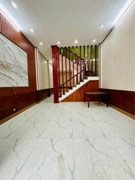 Bán Nhà 3 Tầng Mặt Phố Đông Xuân - Bích Đào, 75m² chỉ 5 tỷ - Sẵn sàng vào ở ngay!