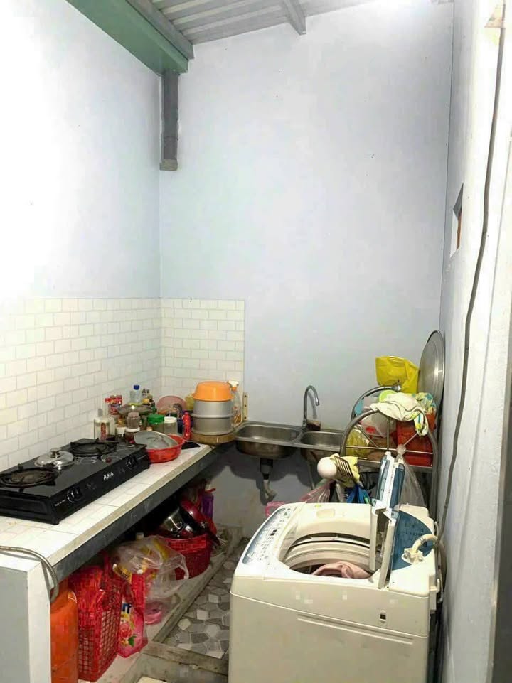 Nhà Phường 5, TP Mỹ Tho 100m² giá 2 tỷ - Ô tô vào tận sân!