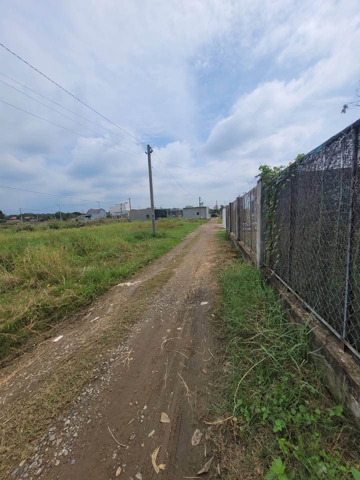 Đất Nhánh đường số 3 Hòa Long, Bà Rịa 190m² - Giá chỉ 850 triệu!