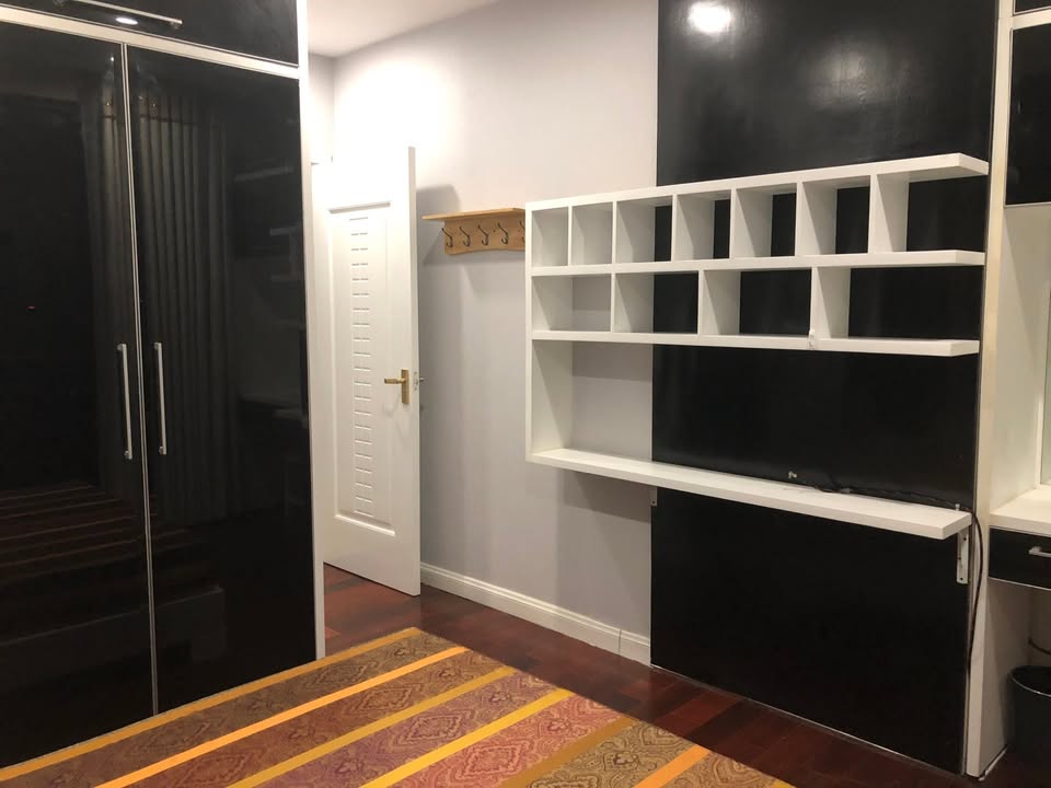 Căn hộ Royal City R4 137m² giá 27 triệu - Full nội thất hướng Đông Nam