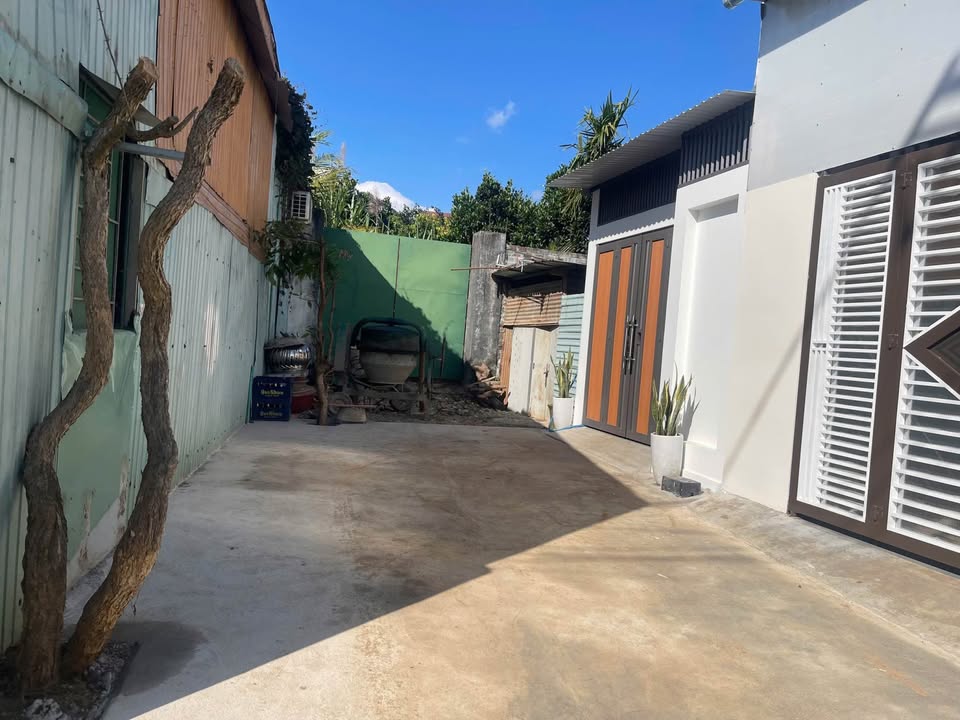 Bán đất hẻm 121 Lê Đại Hành, Pleiku 72m² - Đất thổ cư chính chủ giá chỉ 400 triệu!