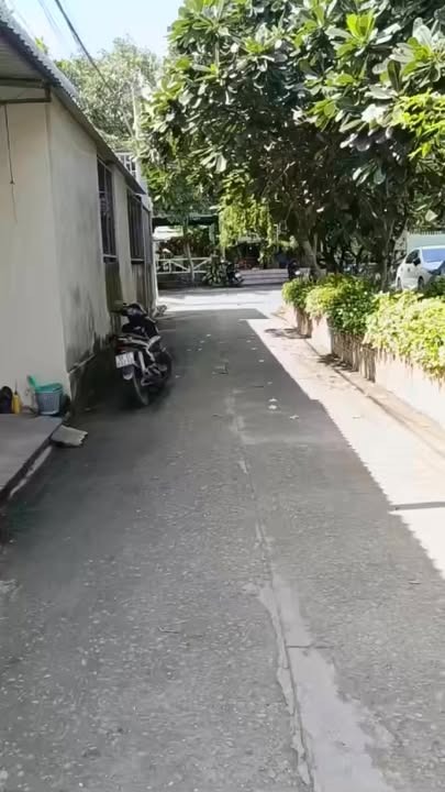 Nhà phố Tân Thạnh Tây Củ Chi 197m² giá 5 tỷ - Cần bán gấp, sổ hồng chính chủ!