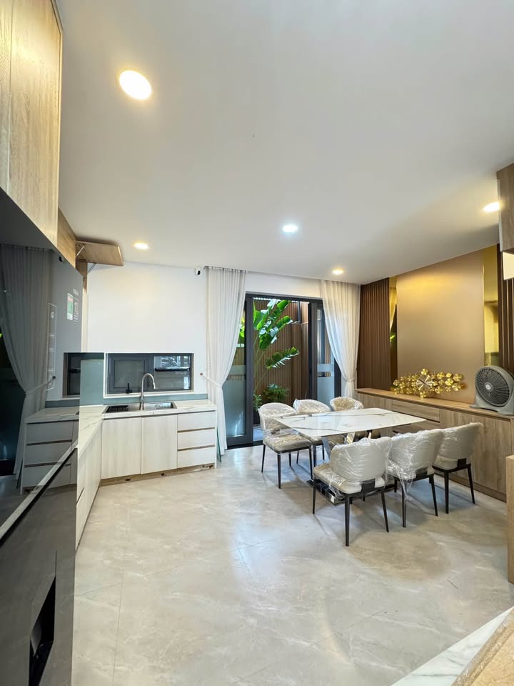 Nhà cho thuê nguyên căn Mỹ Gia The Capella 270m² giá 35 triệu - Không gian thoáng đãng, yên tĩnh!