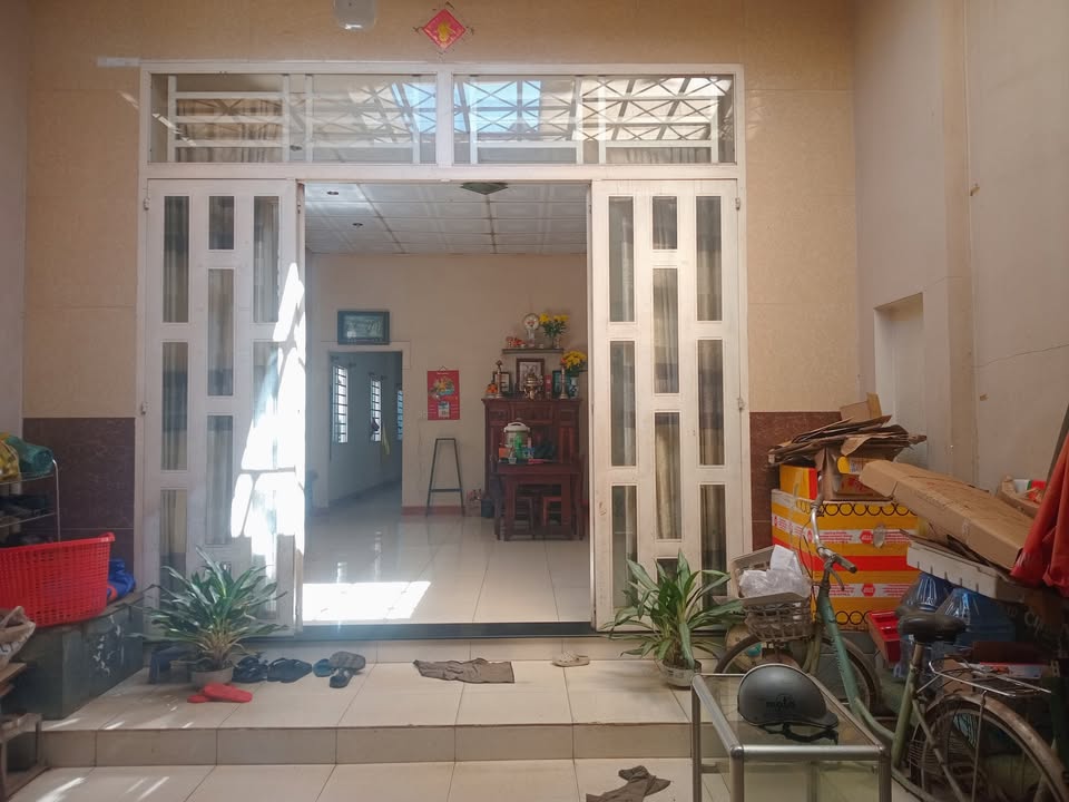 Nhà mặt tiền Hoàng Diệu, Long Khánh, 182.9m² giá 10.5 tỷ - Vị trí kinh doanh đắc địa!