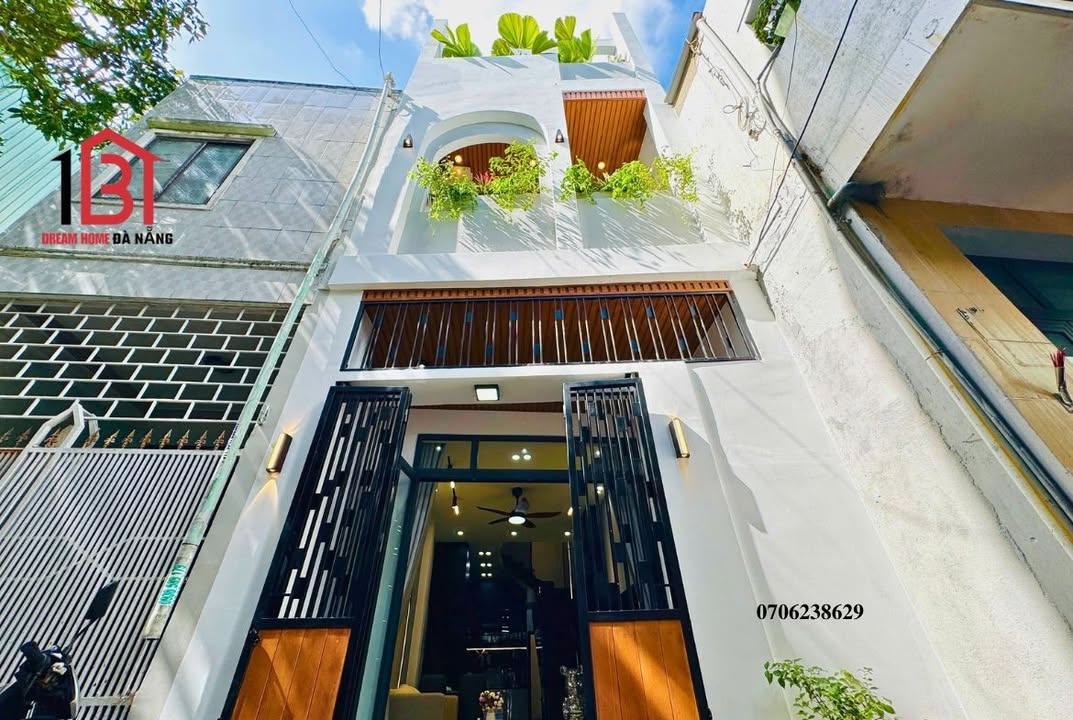 Nhà 3 Tầng Hiện Đại Đẹp Đường Điện Biên Phủ, Quận Thanh Khê - Giá Chỉ 4.69 Tỷ!
