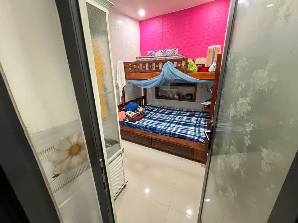 Nhà riêng Nha Trang 67.7m² giá 4.7 tỷ - Vị trí đắc địa gần biển!