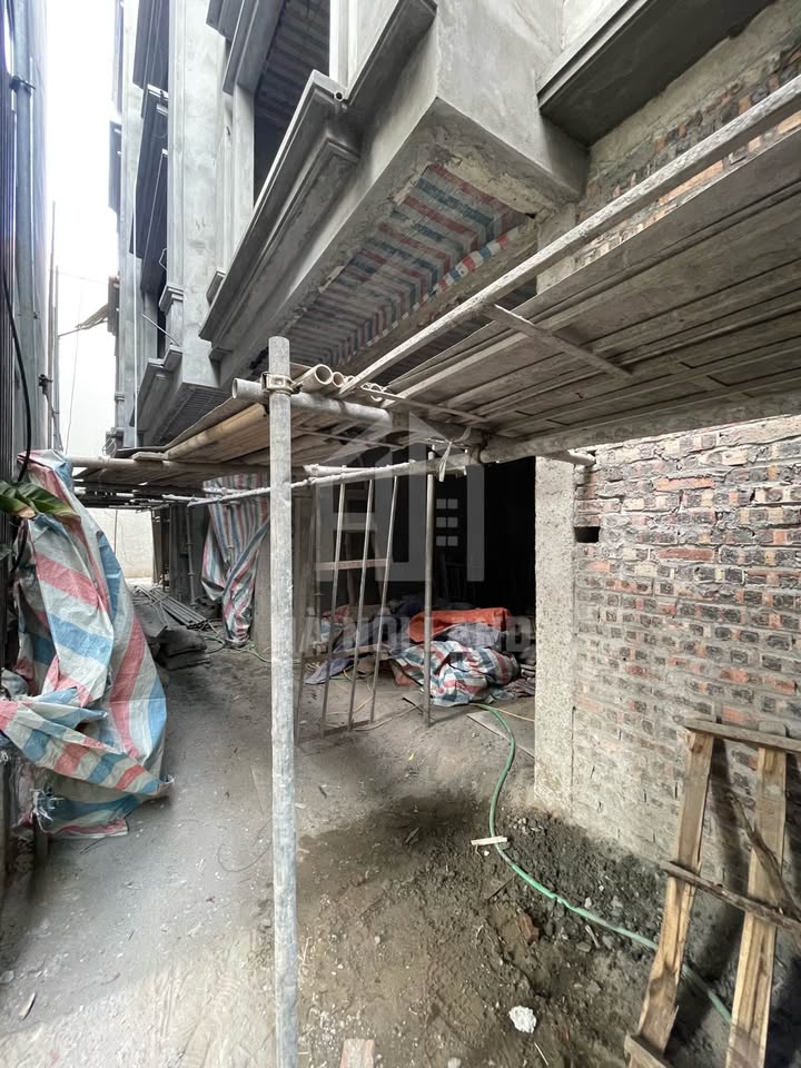 Nhà 5 tầng đường Tây Thăng Long, Bắc Từ Liêm 35m² - Gần trường Đại Học, tiện ích đầy đủ!