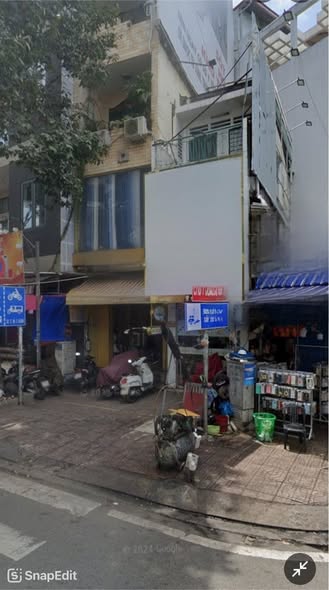 Nhà cho thuê mặt tiền đường 3 Tháng 2, Quận 11 - Diện tích 30m², Giá chỉ 20 triệu/tháng!