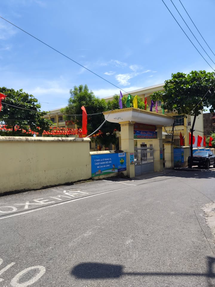 Nhà 3 tầng Cẩm Thành 68m² giá 2 tỷ - Gần trường Phan Bội Châu!