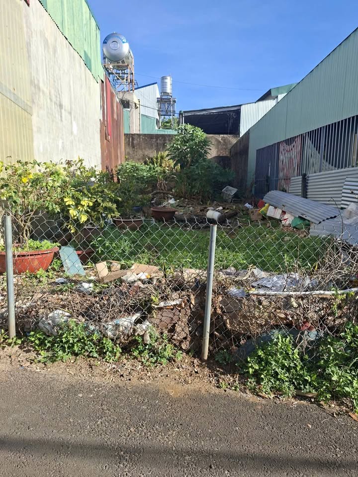 Đất nền Bảo Lộc 100m² giá 1.6 tỷ - Sổ đỏ chính chủ, an ninh tốt!