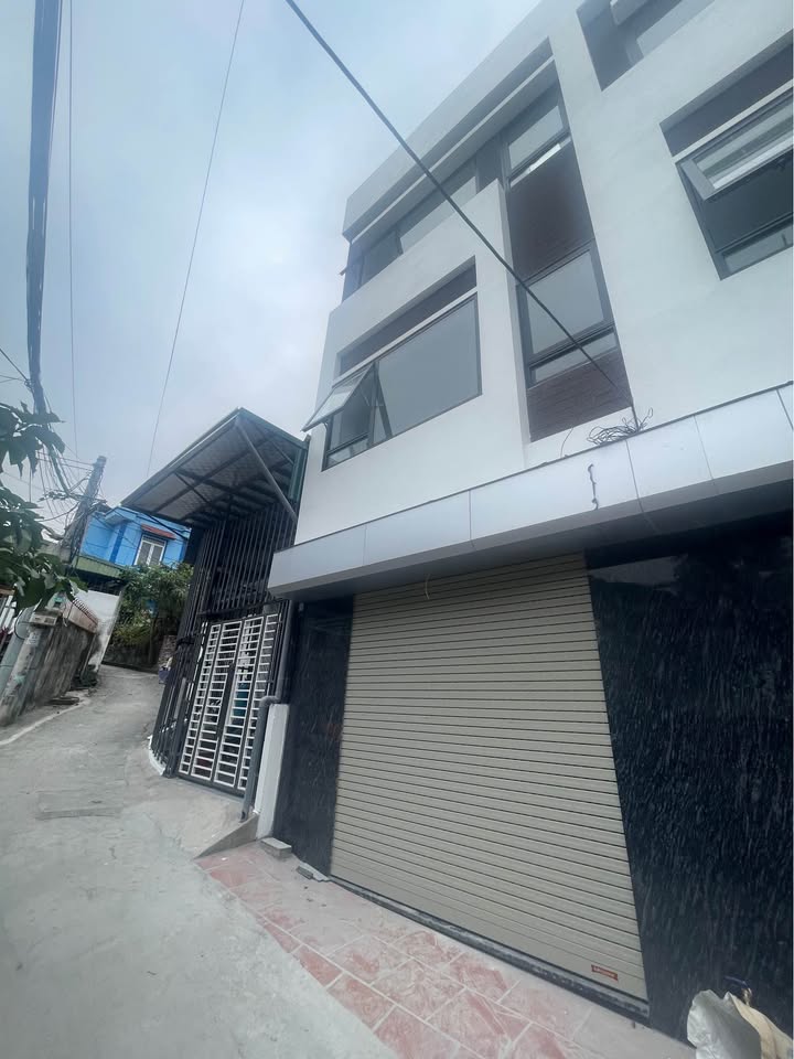 Nhà phố Hạ Long 52m² giá 2.95 tỷ - Cách mặt đường Hà Trung chỉ 20m