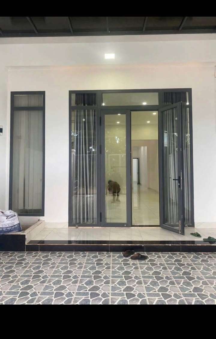 Nhà phố tại Khu phố 8, P.Cư Êbur, 130m² giá 1.7 tỷ - Chính chủ bán gấp!