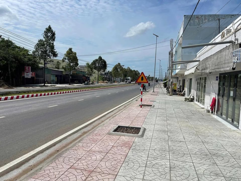 Nhà mặt tiền Võ Văn Kiệt, Trà Vinh 65m² giá 4 triệu - Thuận tiện kinh doanh!