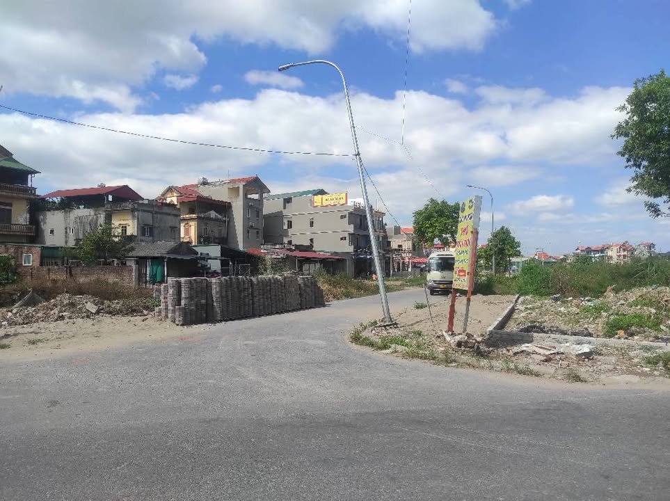 Nhà 2 tầng Ninh Hiệp 150m² giá thỏa thuận - Kinh doanh mặt tiền khủng!