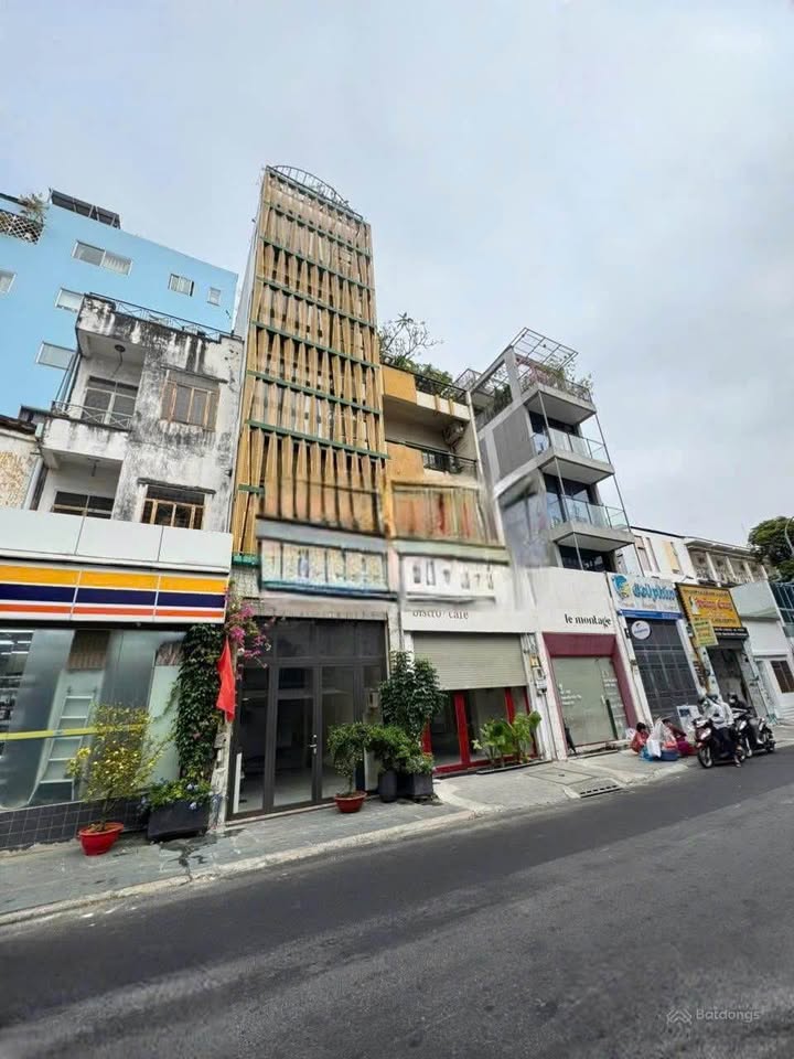 Cho thuê tòa nhà Nguyễn Văn Thủ, quận 1, diện tích 100m² - Vị trí đắc địa cho doanh nghiệp!