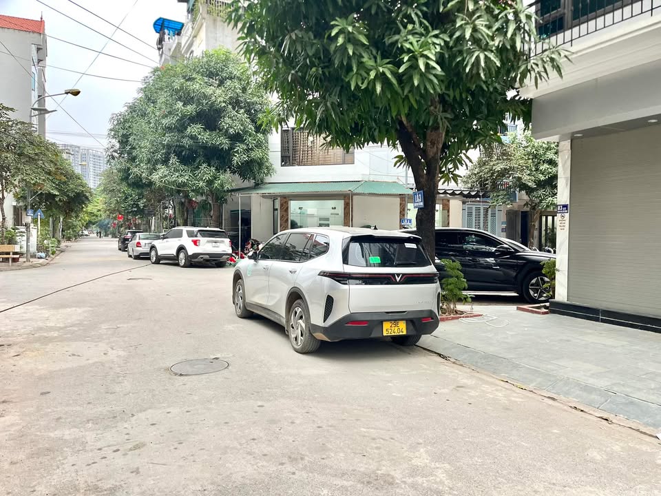 Nhà phân lô Xuân Phương, 42m², giá thỏa thuận - Kinh doanh sầm uất, ô tô tránh nhau!