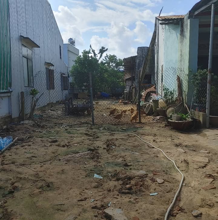 Đất Hòa Tiến Đà Nẵng 145m² giá 1.85 tỷ - Vị trí thuận lợi, dân cư đông đúc!