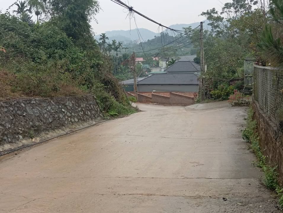 Đất Hoà Lạc 3092m² giá 15.46 tỷ - Sổ đỏ chính chủ, đầu tư sinh lời!