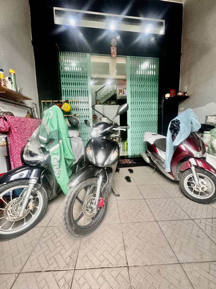 Nhà 2 tầng An Dương Vương, Q6 60m² giá 6.2 tỷ - Kinh doanh sầm uất!