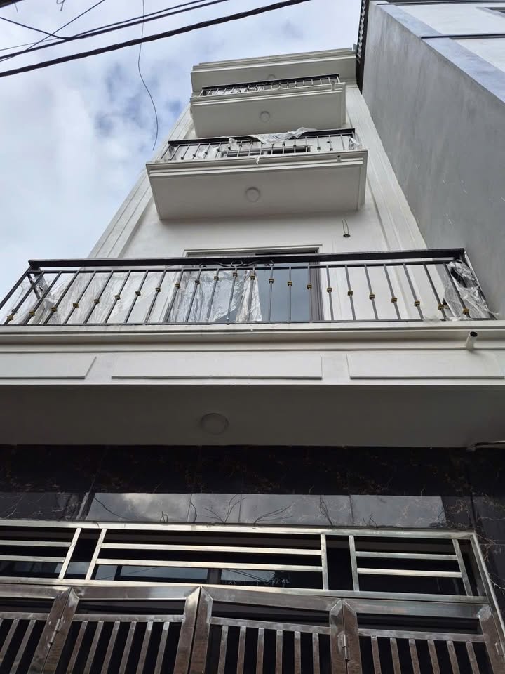 Nhà mới Phú Diễn 35m² giá 5 tỷ - Ô tô cách vài bước, đón Tết ngay!