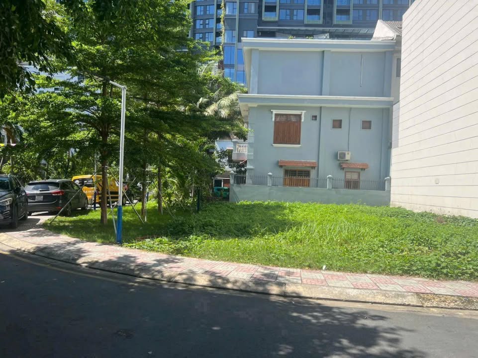 Đất góc 2 mặt tiền Võ Trường Toản, An Khánh, Q2 - Sổ hồng riêng, giá 50 tỷ!