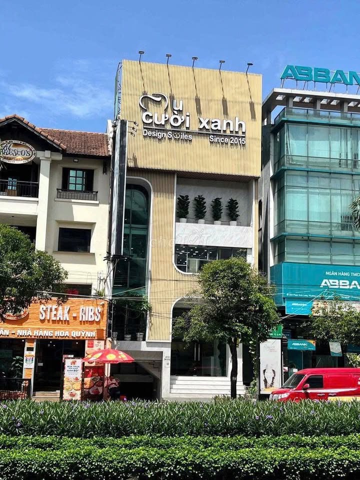 Nhà mặt tiền cho thuê Phan Xích Long, Q. Phú Nhuận 128m² giá 220 triệu - Mặt tiền kinh doanh lý tưởng!